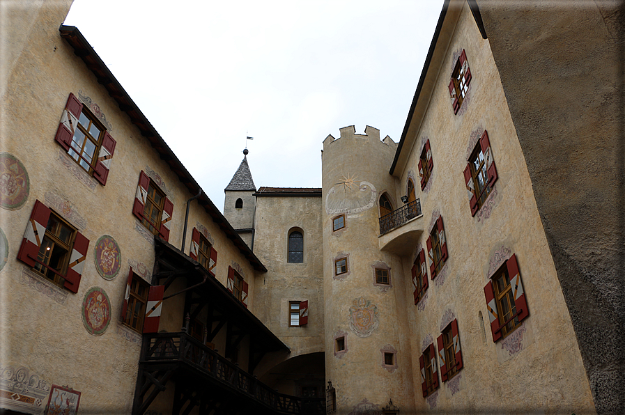 foto Castello di Brunico